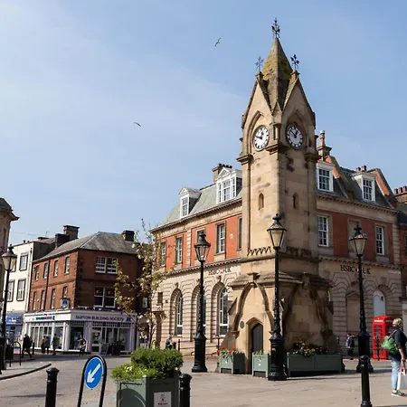 Egerton House Penrith, Luxuriously Appointed Close To Shops, Bars & Restaurants, Ullswater 15 Minutes Drive * Penrith