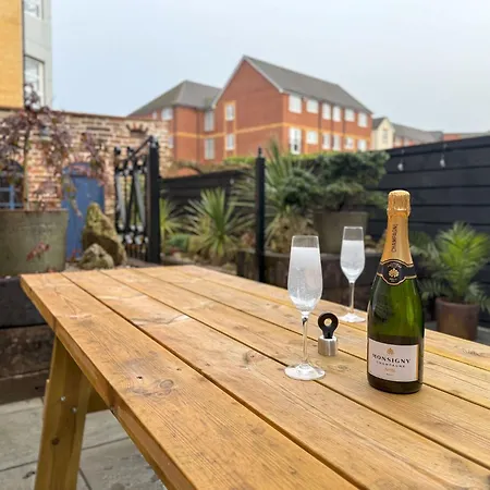 Egerton House Penrith, Luxuriously Appointed Close To Shops, Bars & Restaurants, Ullswater 15 Minutes Drive *