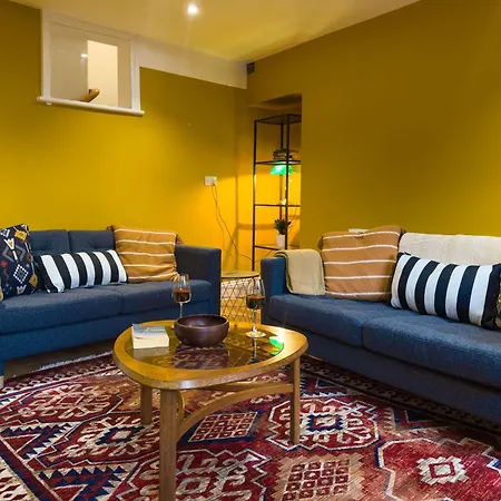 Egerton House Penrith, Luxuriously Appointed Close To Shops, Bars & Restaurants, Ullswater 15 Minutes Drive *