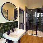 Feriehus Egerton House Penrith, Luxuriously Appointed Close To Shops, Bars & Restaurants, Ullswater 15 Minutes Drive Penrith